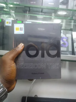 New Samsung Galaxy Z Fold4 256 GB Silver