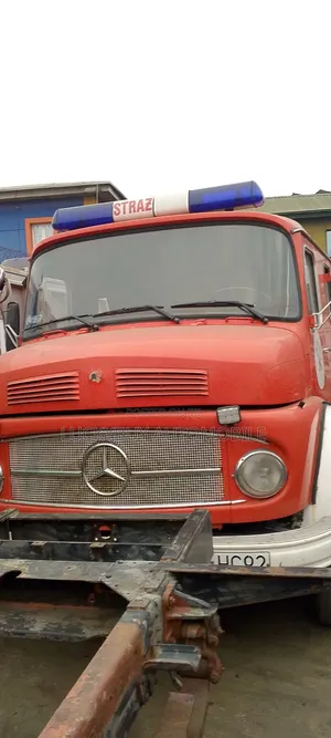 Mercedes Benz 911 Truck