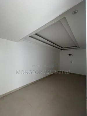 5bdrm Duplex In Chevron For Sale