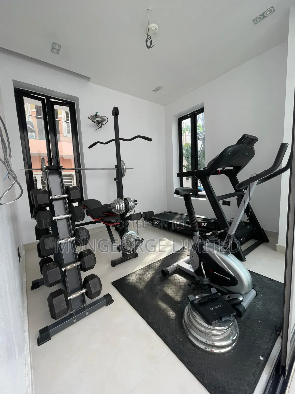 5bdrm Duplex In Chevron For Sale