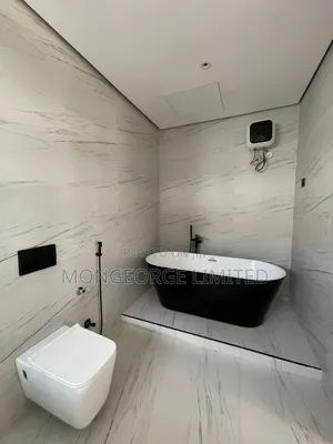 5bdrm Duplex In Chevron For Sale
