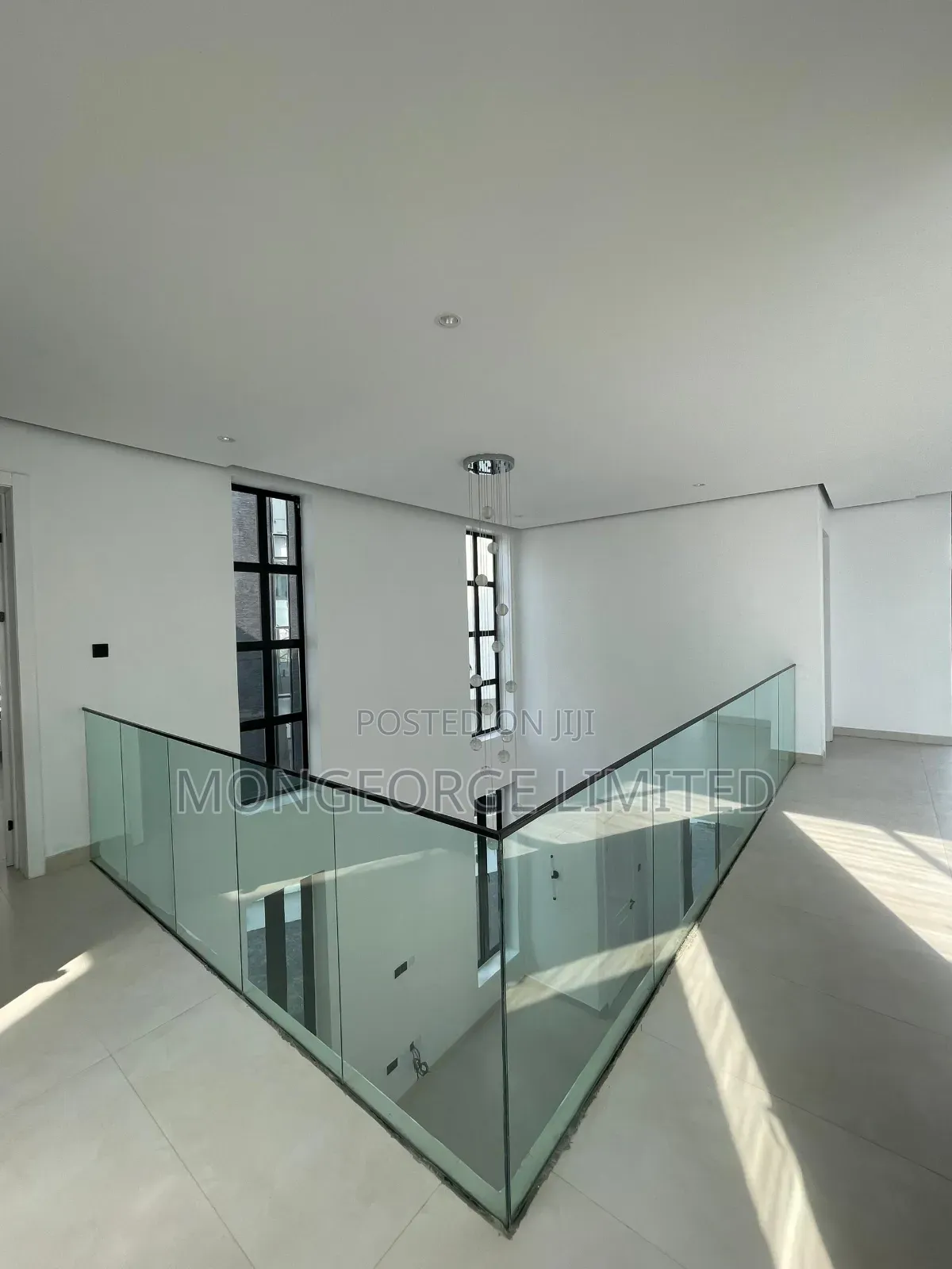 5bdrm Duplex In Chevron For Sale