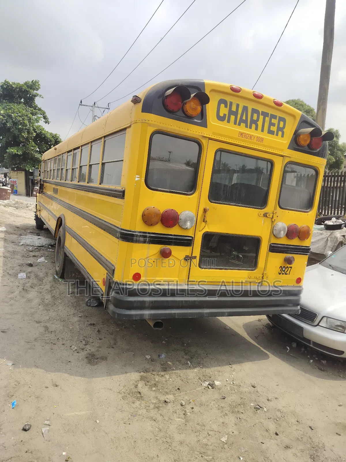 Bus 2020 Yellow