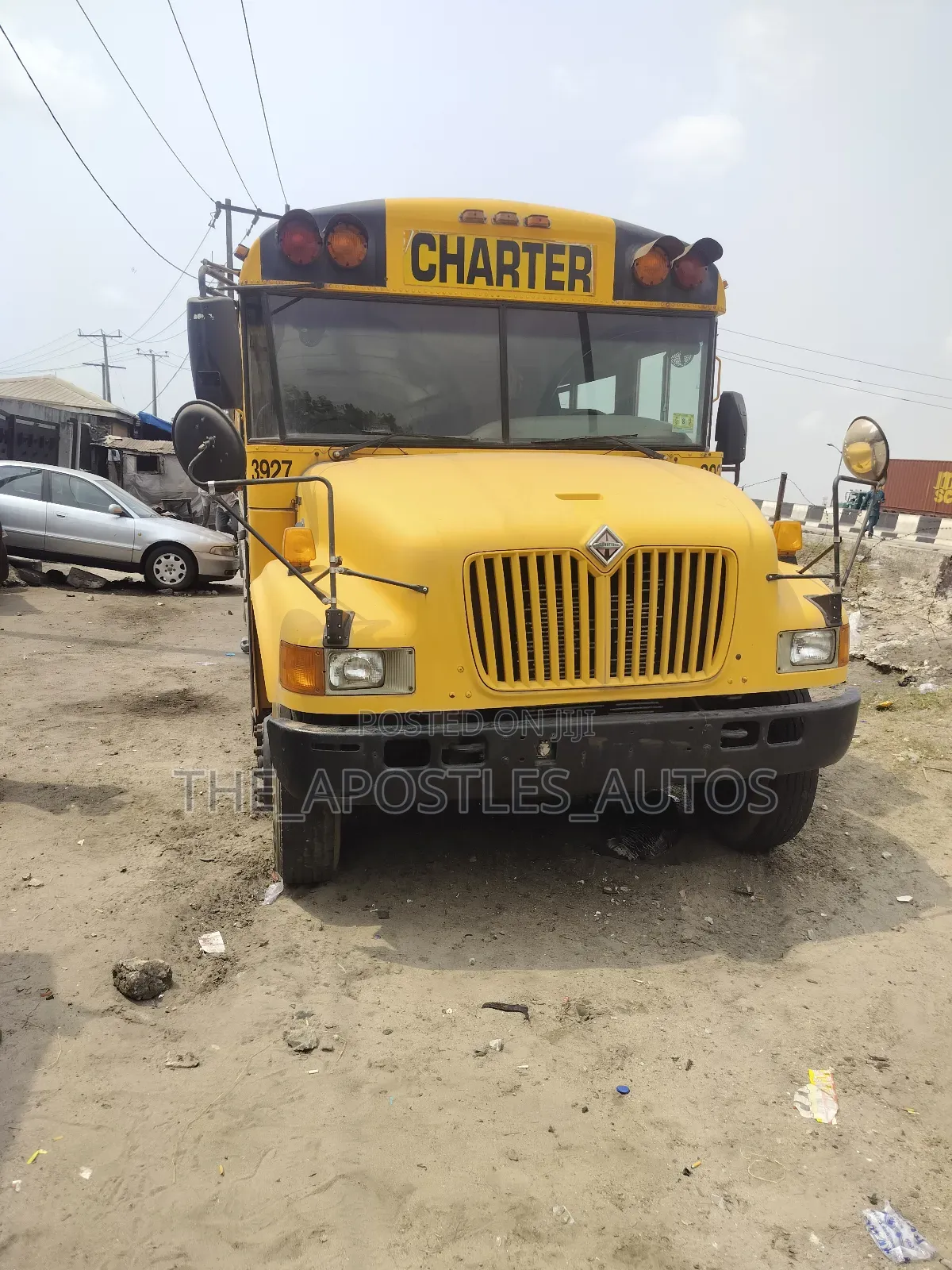 Bus 2020 Yellow