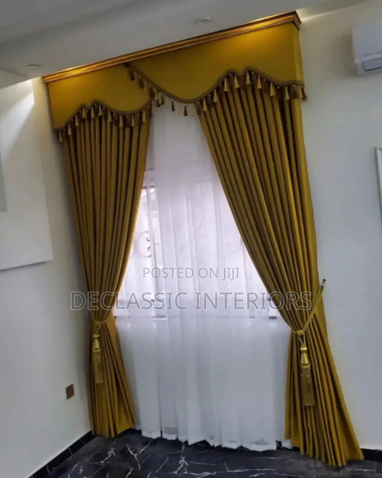 Quality Curtains in Diff Shades