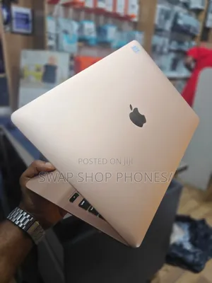 Laptop Apple MacBook 2020 8GB Intel Core I3 SSD 256GB
