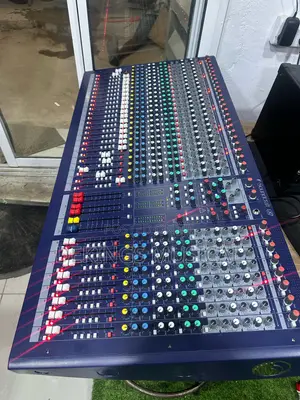 Sound Craft LX7 32 Channels Professional Recording Mixer