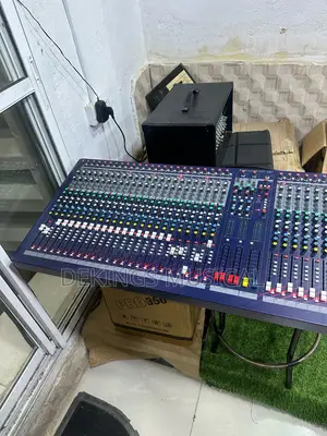 Sound Craft LX7 32 Channels Professional Recording Mixer