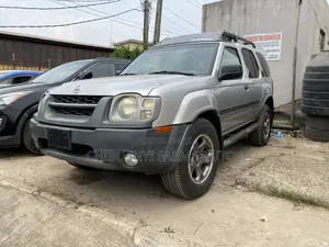 Nissan Xterra Automatic 2005 Silver