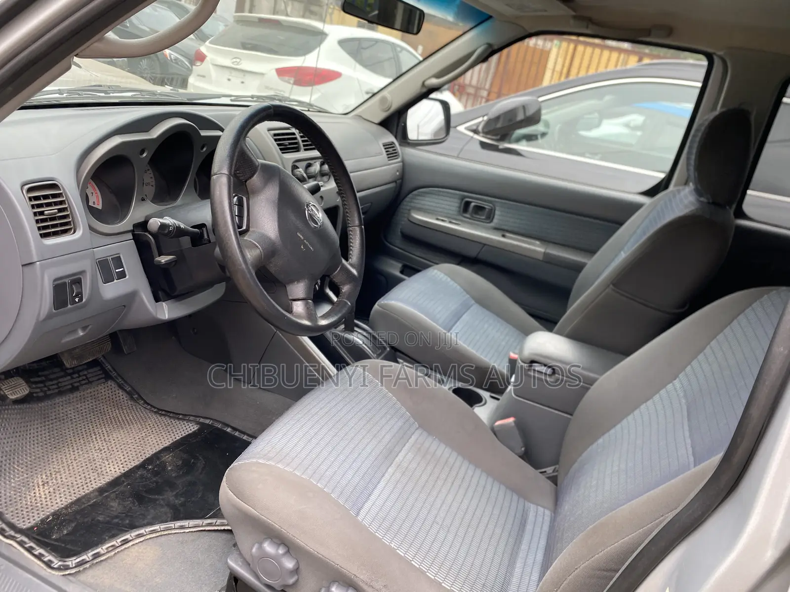 Nissan Xterra Automatic 2005 Silver