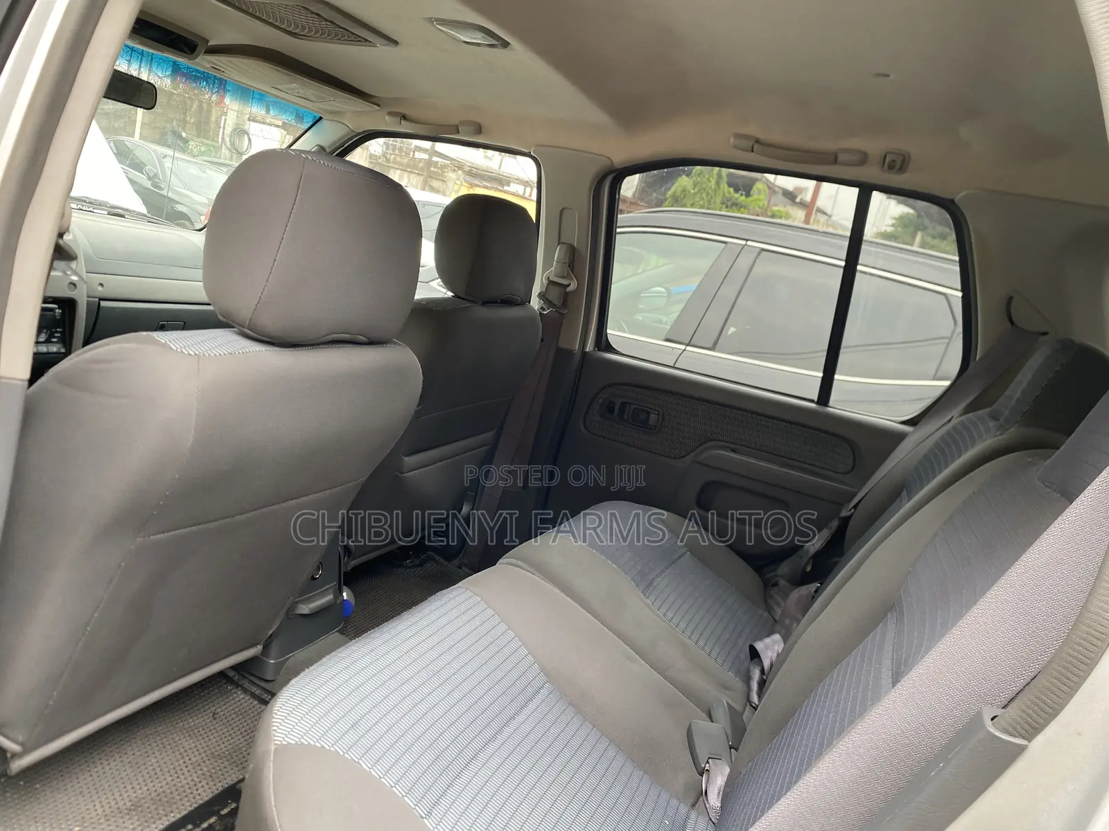 Nissan Xterra Automatic 2005 Silver