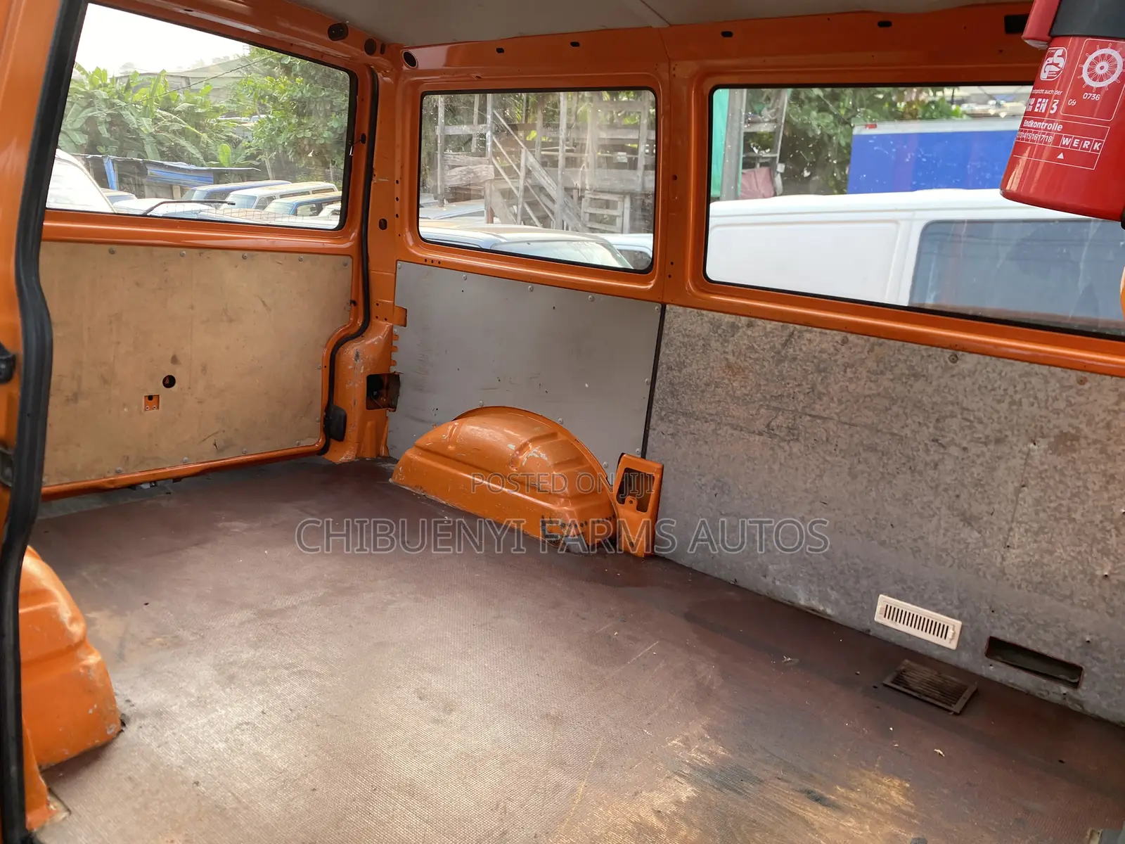 Volkswagen Transporter 2002 Orange