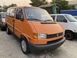 Volkswagen Transporter 2002 Orange