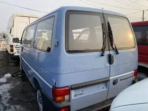 Volkswagen Transporter 2005 Blue