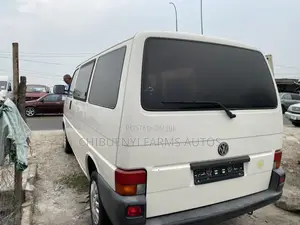 Volkswagen Transporter 2006 White
