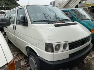 Volkswagen Transporter 2004 White