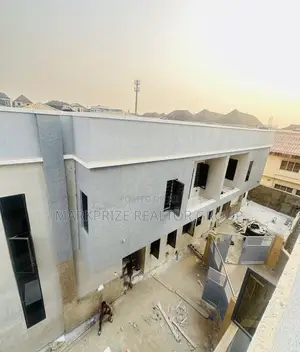 4bdrm Duplex In Magodo Phase 2 For Sale