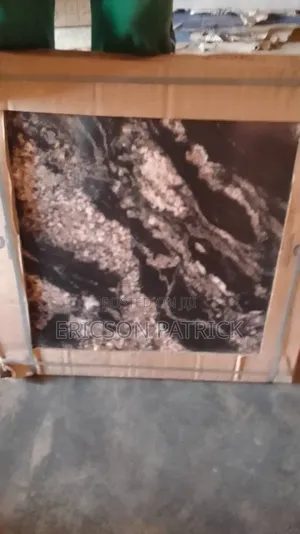 60/60 Marble Surface