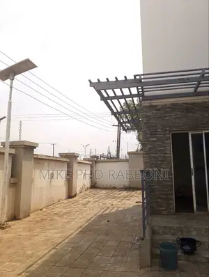 5bdrm Block of Flats in Golf Estate G. R. A for sale