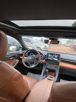 Toyota Avalon Limited FWD Sedan (3.5L V6 8A) 2019 Black