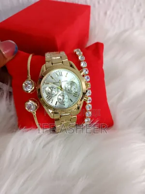 Michael Kors Ladies Wristwatch With 2 Bracelets - 03