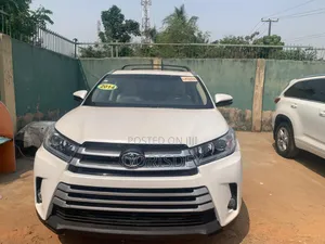 Photo - Toyota Highlander 2014 White