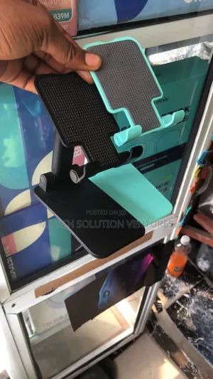 A Foldable, Adjustable Plastic Phone Stand