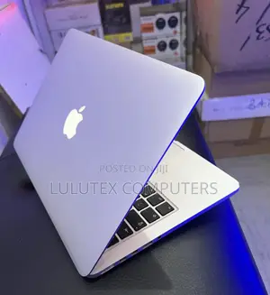 Laptop Apple MacBook Pro 2015 8GB Intel Core I5 SSD 256GB