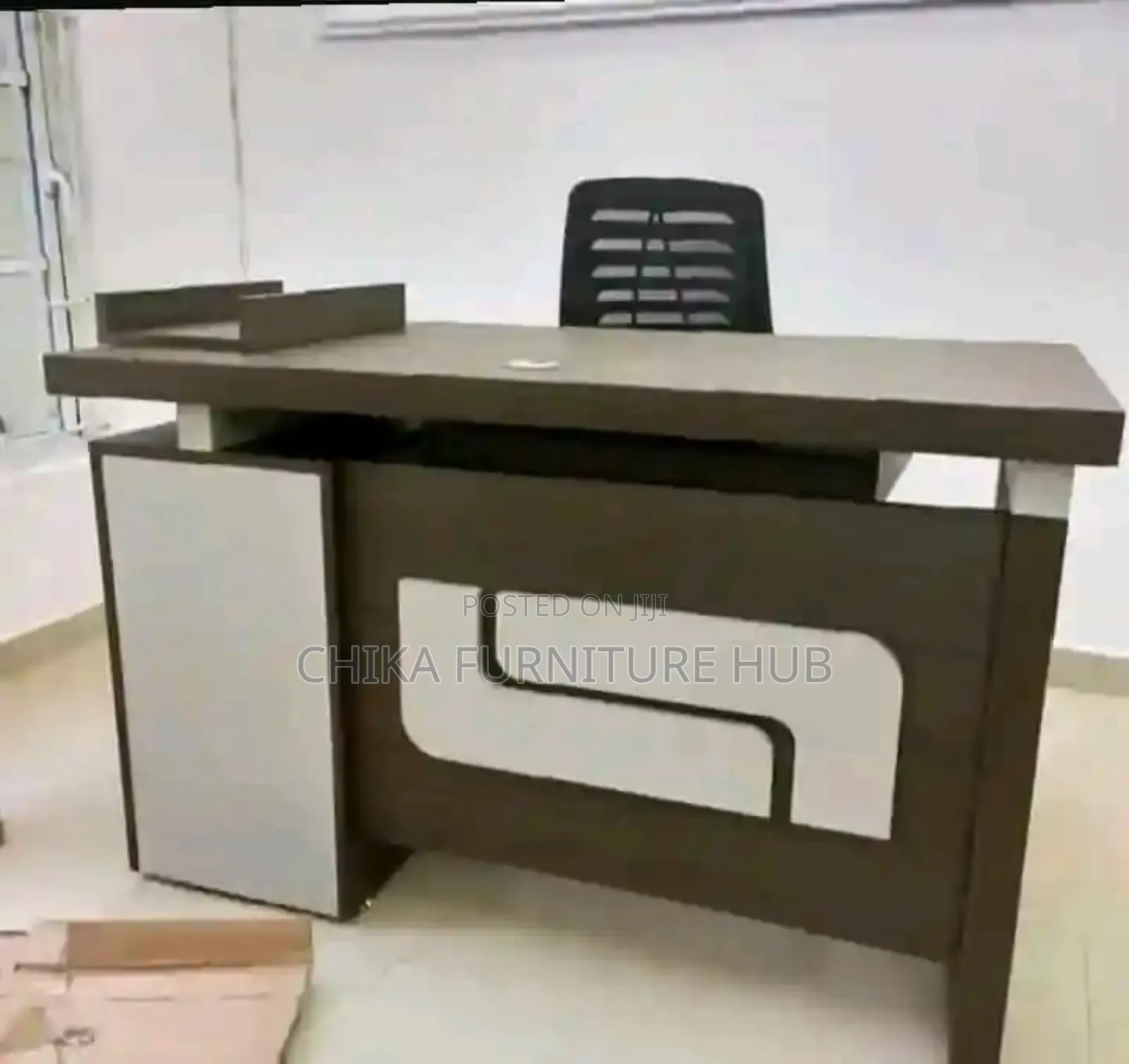 Quality Office Table Nd Chair
