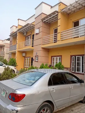 3bdrm Townhouse Terrace in Dantata Estate Kubwa for Sale