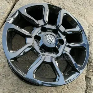 17 Inch Rim Pure Black 6 Hole Hilux
