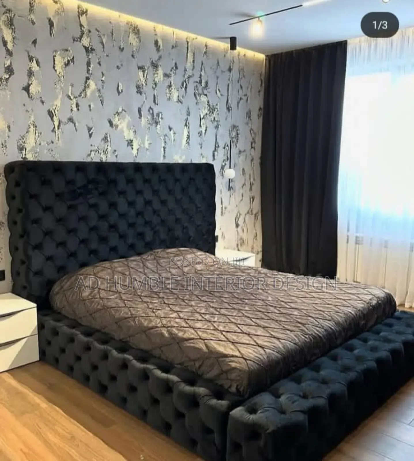 Black 6/6 Upholstery Bedframe.