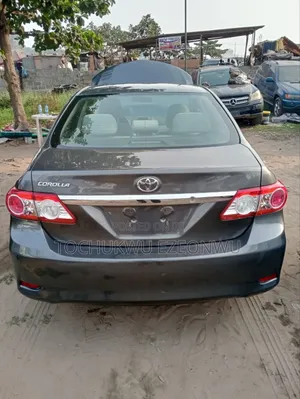 Toyota Corolla 2013 Black
