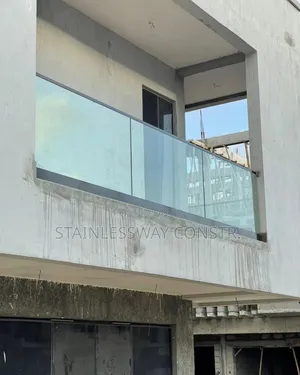 Glass Balcony Railing With Square Pipe Top