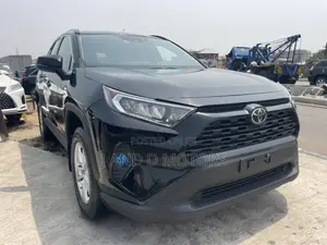 Toyota RAV4 XLE Premium 2021 Black