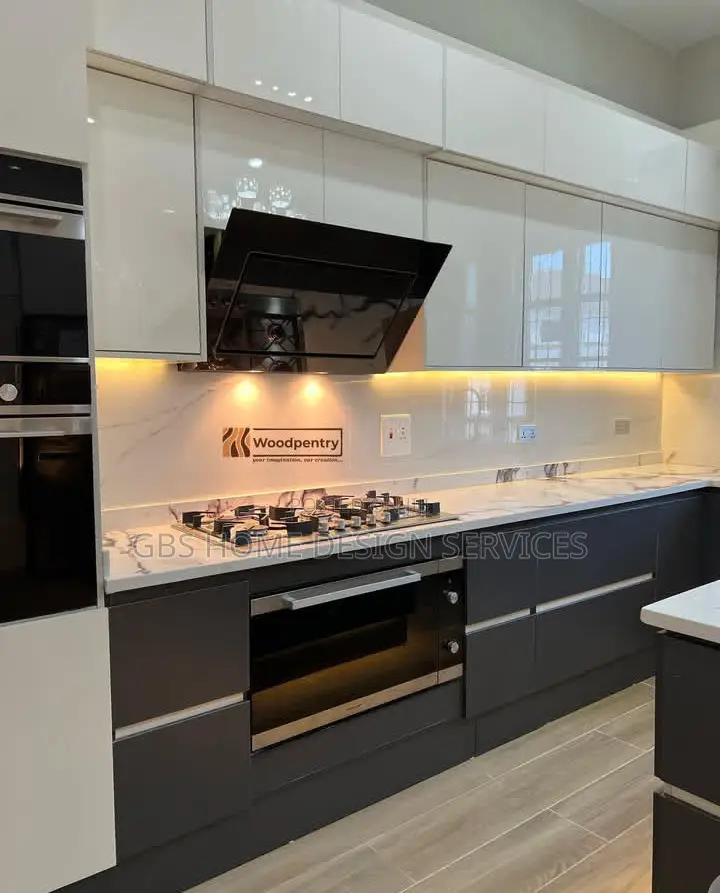 Luxurious Kitchen Cabinet