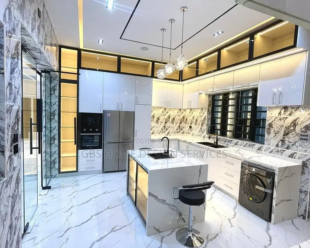 Luxurious Kitchen Cabinet