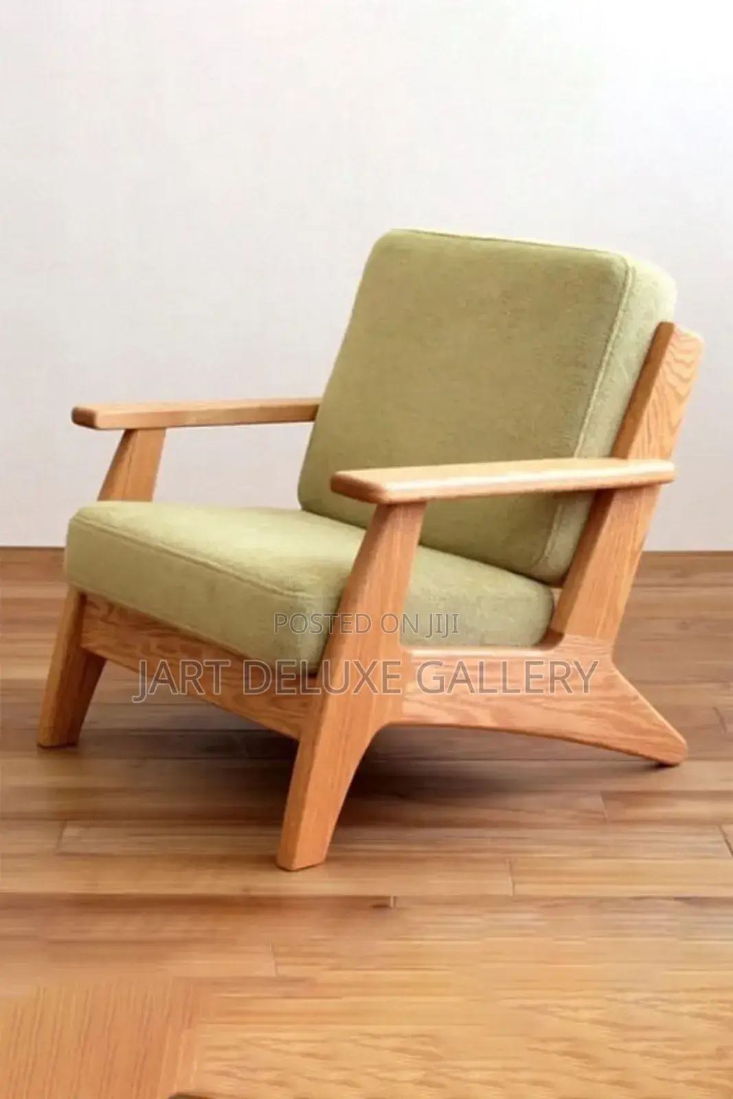 Stylish Wooden Sofa Chair