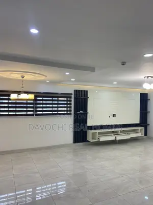 3bdrm Duplex in Diamond Estate, for rent