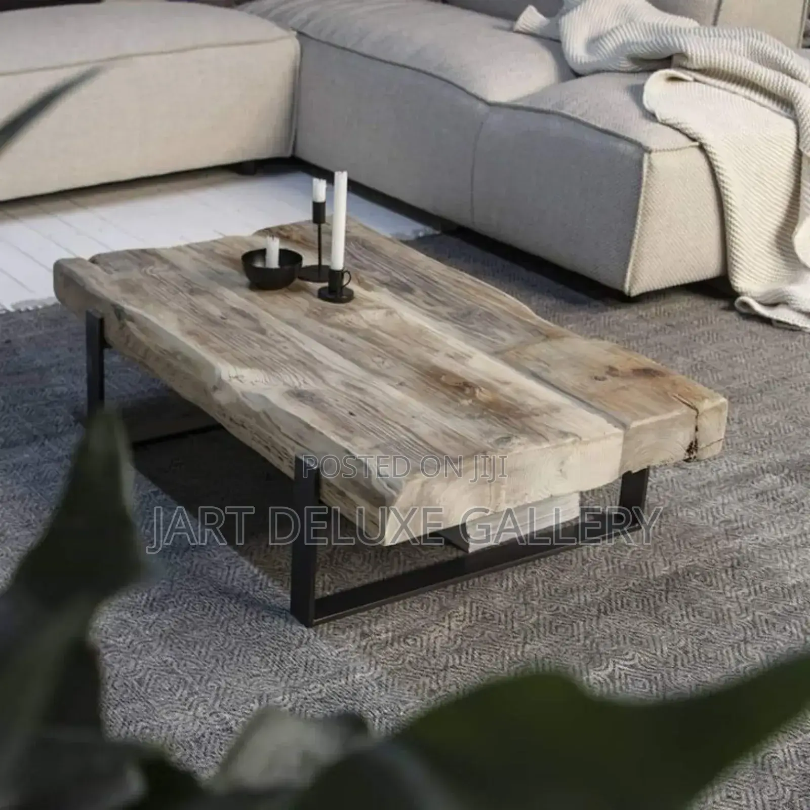 Rustic/Stylish Natural Timber Table