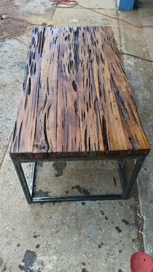 Rustic/Stylish Natural Timber Table
