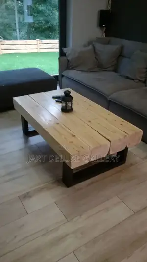Rustic/Stylish Natural Timber Table