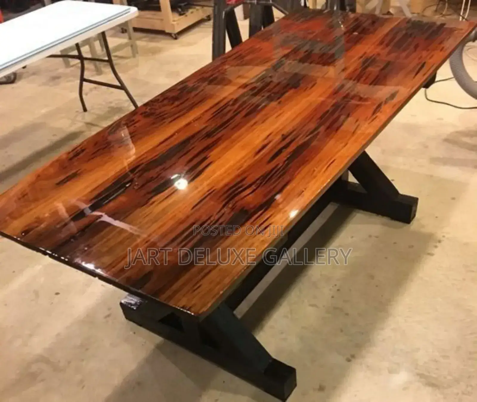 Rustic/Stylish Natural Timber Table