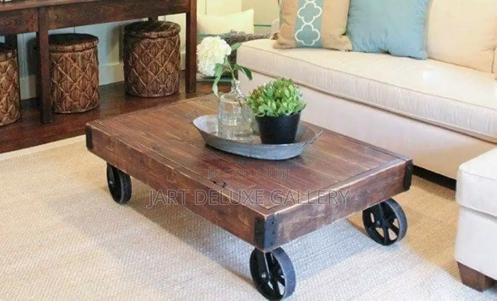 Rustic/Stylish Natural Timber Table