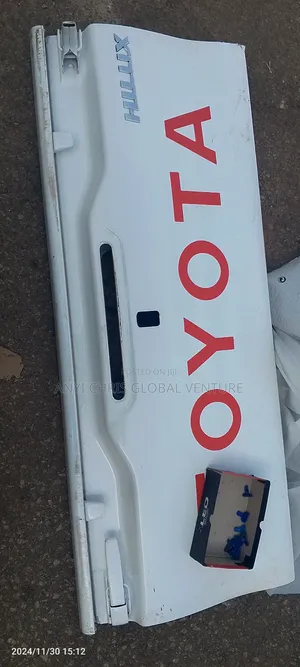 Hilux Back Both
