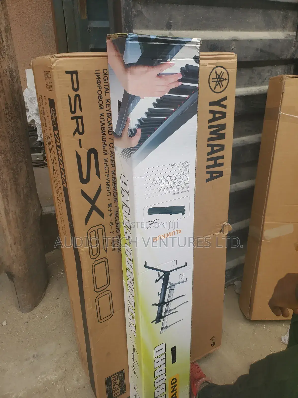 Sx600 Yamaha Keyboard With Stand