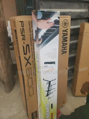 Sx600 Yamaha Keyboard With Stand