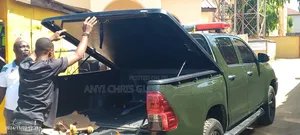 Hilux Both Cover Fiber Shock Lifting