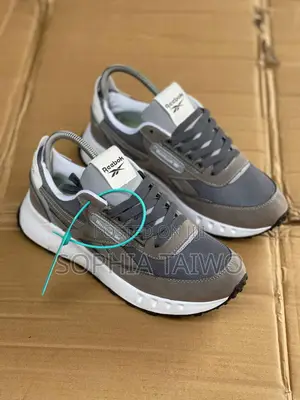 Reebok Classic Sneakers