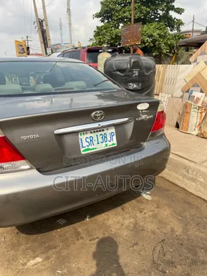 Toyota Camry 2006 Gray